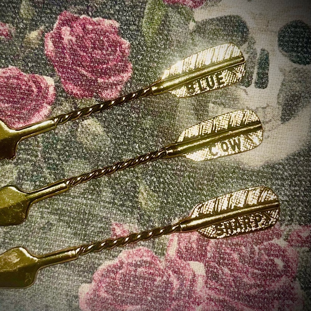 Gold tone cheese markers